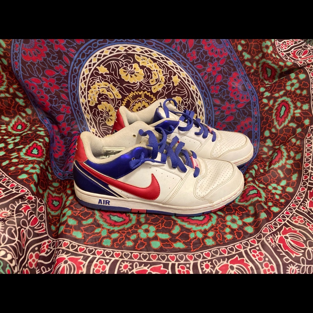 Size 8.5! Nike Air pink and purple and white